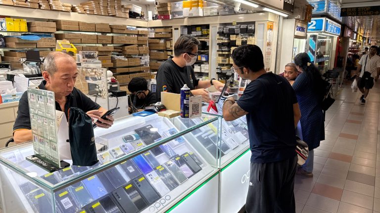 Customers at the busy Citri Mobile Singapore shopfront for Huawei Y7 Pro 2018 repair and device repairs